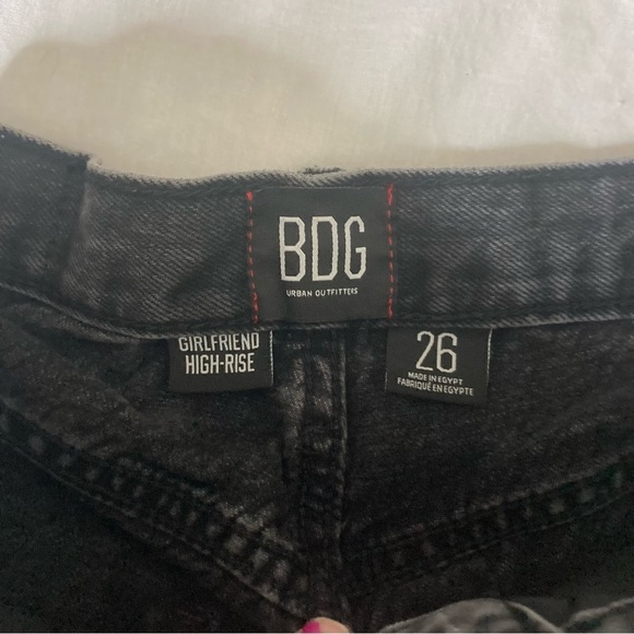 BDG Girlfriend High Rise Jean Shorts Size 26 Black - Picture 4 of 4